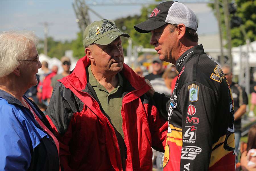 Kevin VanDam found some long-time friends at the weigh-in.  Here he is enjoying a little chat.