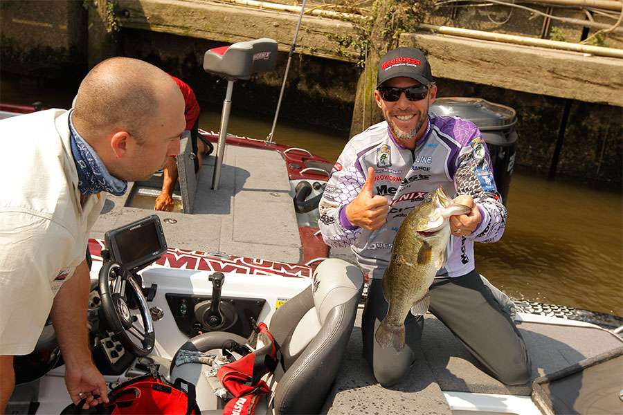 Aaron Martens shows off a nice one, which would be the Carhartt big bass for much of the weigh-in, but would eventually be trumped by Brandon Card.