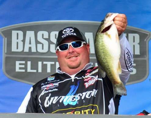 BASSfest on Chickamauga Lake in Tennessee saw Powroznik fishing in 31st place.