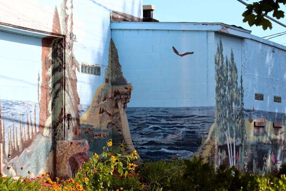 It's an area that celebrates the water at its feet. Found this mural painted on a building in downtown Escanaba. If you take the main drag through downtown, just keep driving you'll come to this...
