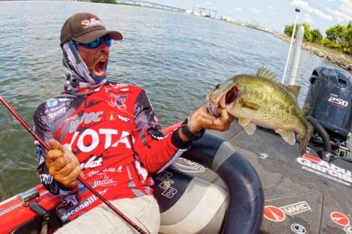 Mike Iaconelli had a rough start to the season, but he has since rebounded and put together a fantastic ending to the 2014 season. He is already qualified due to his win on the Delaware River, but Ike wants to get himself double qualified. He is on his way to doing so.