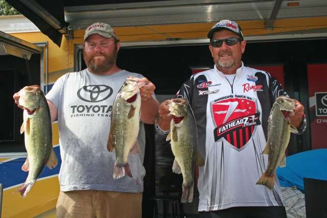 Darrel Knies and Brian Alexander of Indiana hauled home an impressive 19-pound limit for 2nd place.
