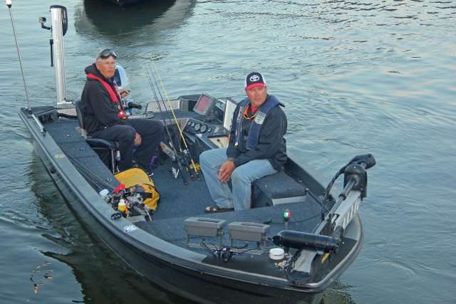 Steve Huston and Clyde Hanson arenât scared to compete in their rare âtiller steerâ boat found more traditionally in northern walleye waters. 