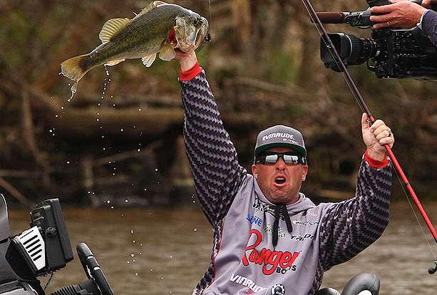 Brett Hite won the Lake Seminole event in dominating fashion. Hite finished with 97.1 pounds, besting 2nd place competitor Todd Faircloth by 13 pounds. 