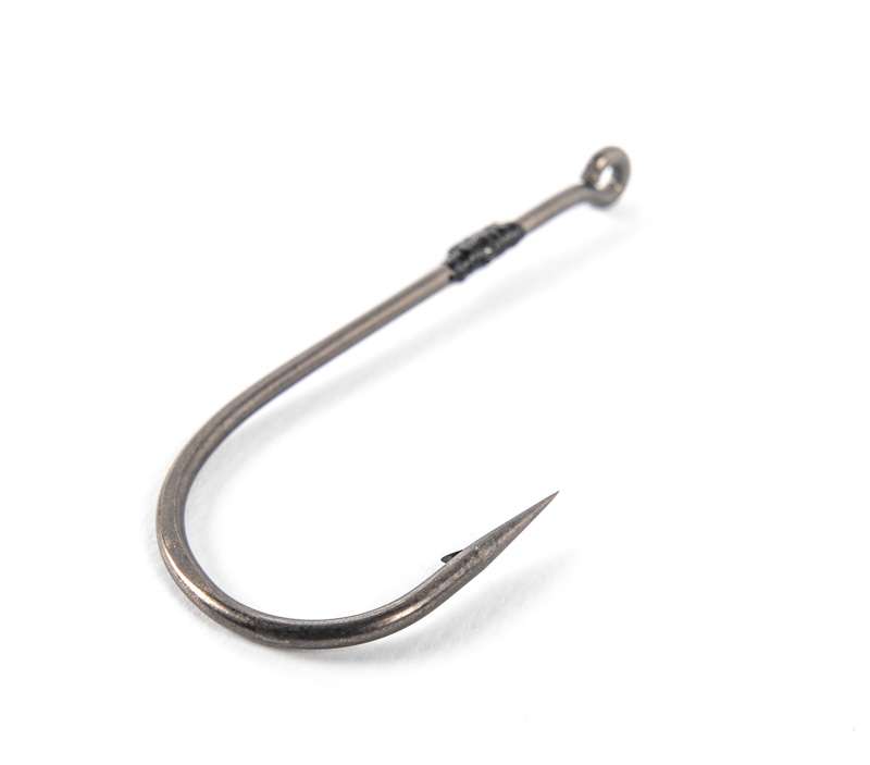 <p>Owner Jungle Flipping Hook</p>
As the name implies, the Jungle Flipping Hook is made for scary thick situations and cover.The eye is 100 percent closed and the wire is stronger than traditional high-carbon steel hooks.