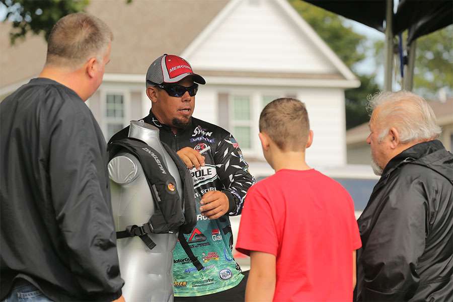 Chris Lane answers questions about the Mustang life vest. 