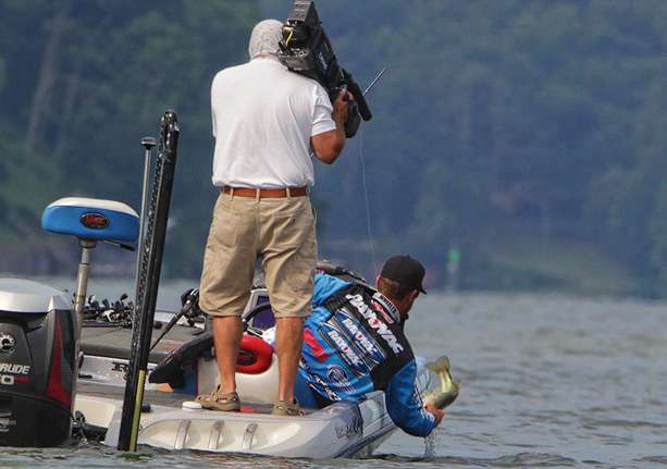 After catching an early limit in his starting spot, Wheeler began a main lake âmilk runâ, fishing ledges and culling.
