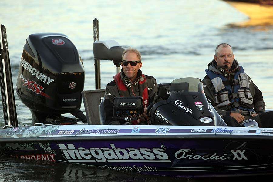 Aaron Martens hopes for another strong performance at Lake St. Clair. And photographer James Overstreet hopes itâs not on Lake Erie, instead. 