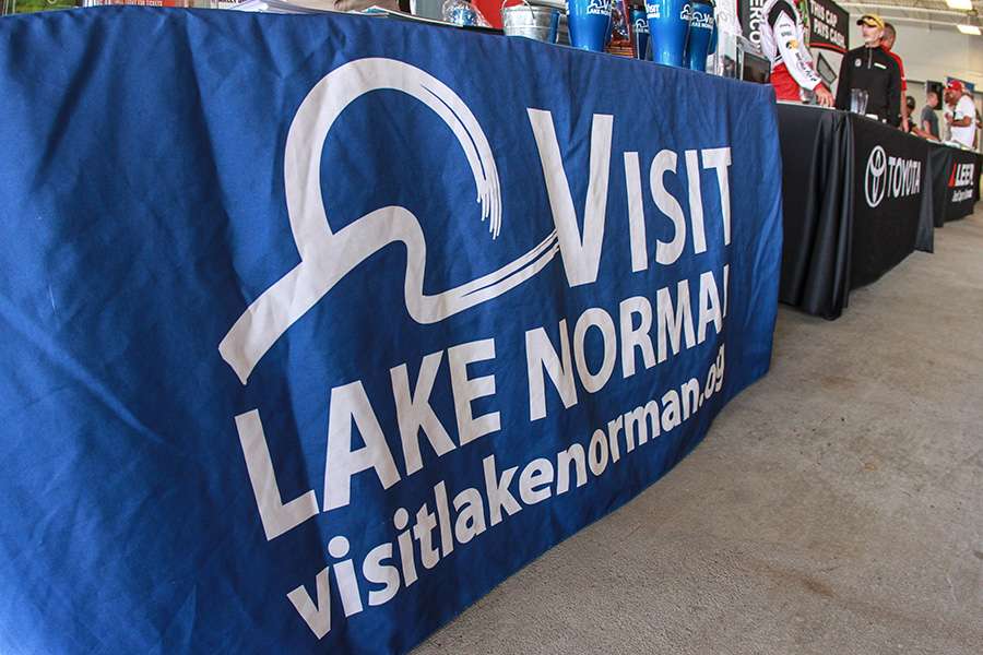 The host lake provided information about tourist opportunities around town.