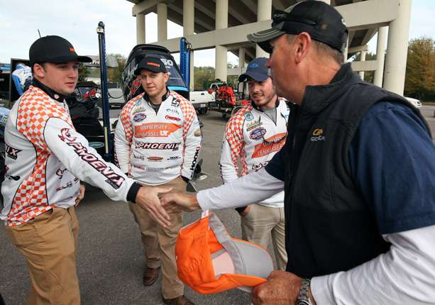 Walker says hello to the representatives from the Tennessee College Fishing Team. 