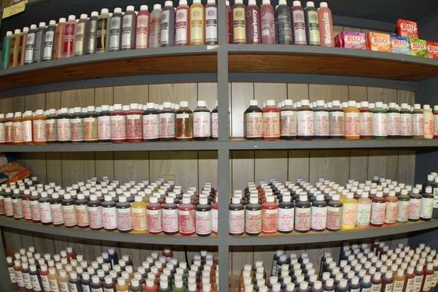 There are hundreds of R&W carp flavorings and other brands as well in the Pop's Lake bait shop/office.