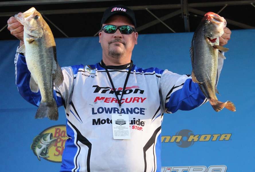Stephen Lund catches the biggest bag of the tournament so far, 13-8, on Day 2 as well as the Carhartt Big Bass of Day 2 weighing 4-5. Lund sits in 13th with 14-11 for two days. 