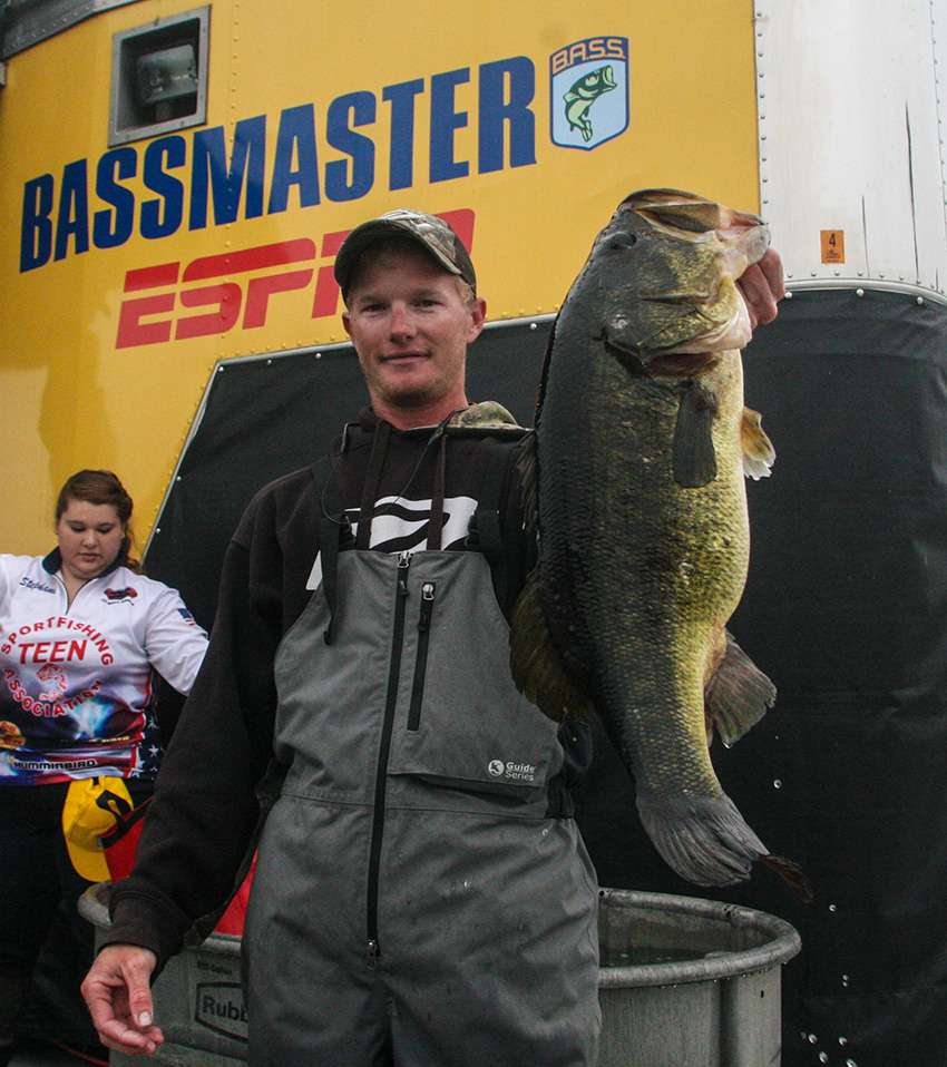 Colby Flinn shows off his 9+pound giant.