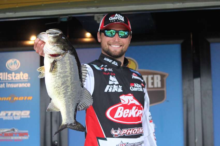 Justin Lucas with 16-15 for 11th. 