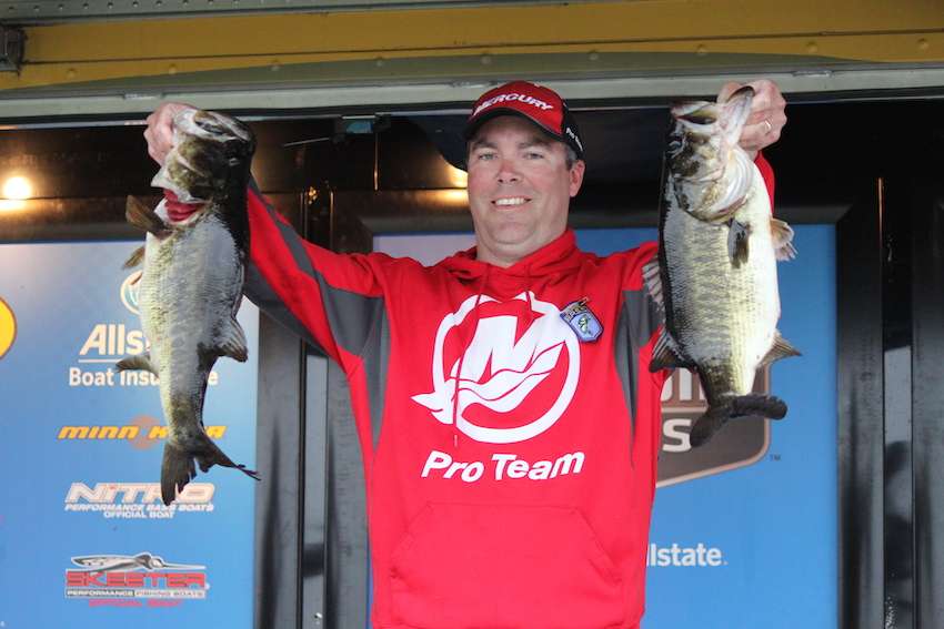 Brad Knight sits in 5th with 20-13.