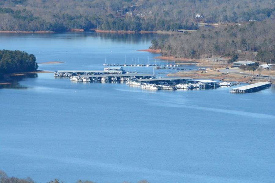 As one of the top recreational destinations in the Southeastern United States, Lake Hartwell is home to several sprawling marinas.