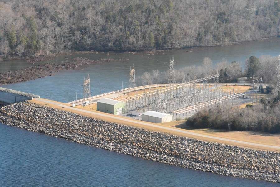 Construction began on Hartwell Dam in October 1955, and the project was completed in 1963. The Corps of Engineers had three main purposes for building the dam â hydropower, flood control and navigation. The power plant was finished in 1961, with the first generator going online during the spring of 1962.
