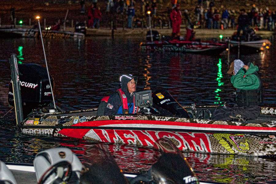 The next morning, even more spectators rolled out to see a little-known angler battle in the ultimate David-versus-Goliath contest.