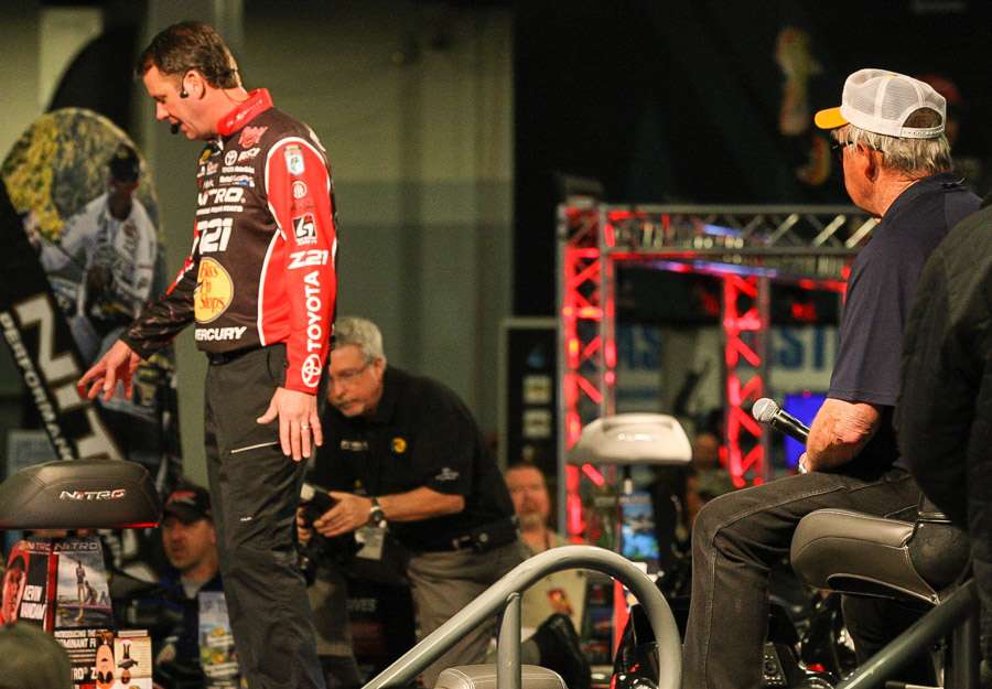 Kevin VanDam and Bill Dance share time on the stage. 