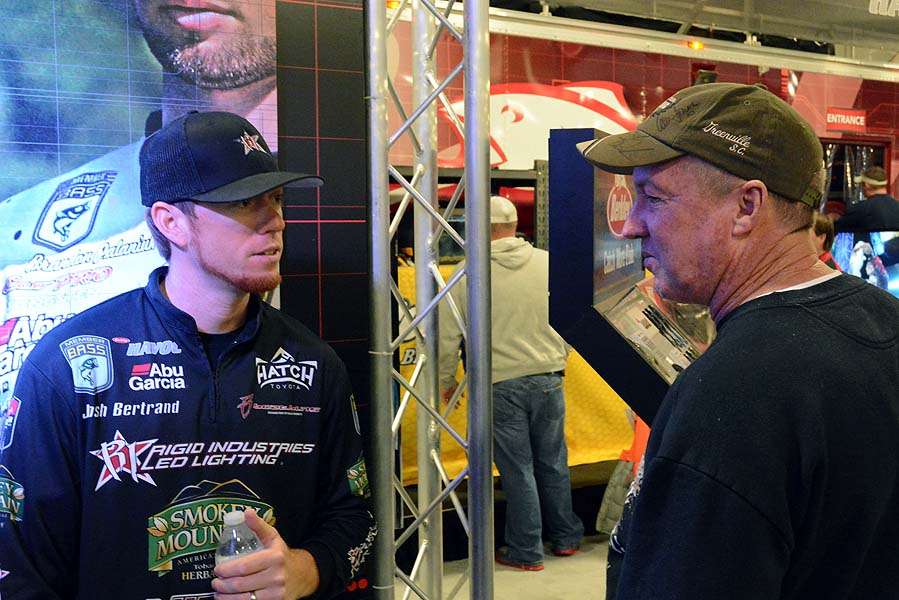 Elite Series pro Josh Bertrand makes an appearance in the Berkley booth to share wisdom and meet the fans. 