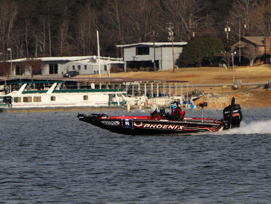 Reigning Toyota Tundra Bassmaster Angler of the Year Greg Hackney blasts off on Day 1 of the Geico Bassmaster Classic presented by GoPro. It was a chilly boat ride for the contenders and spectators on Lake Hartwell, but that didnât slow the anglersâ pace at take off.