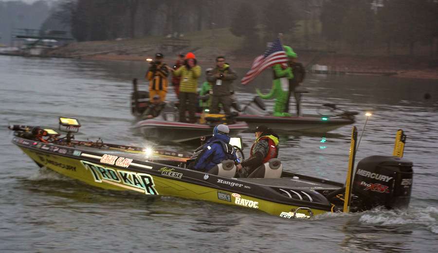 Skeet Reese rolls out in his distinctive yellow boat wrap.