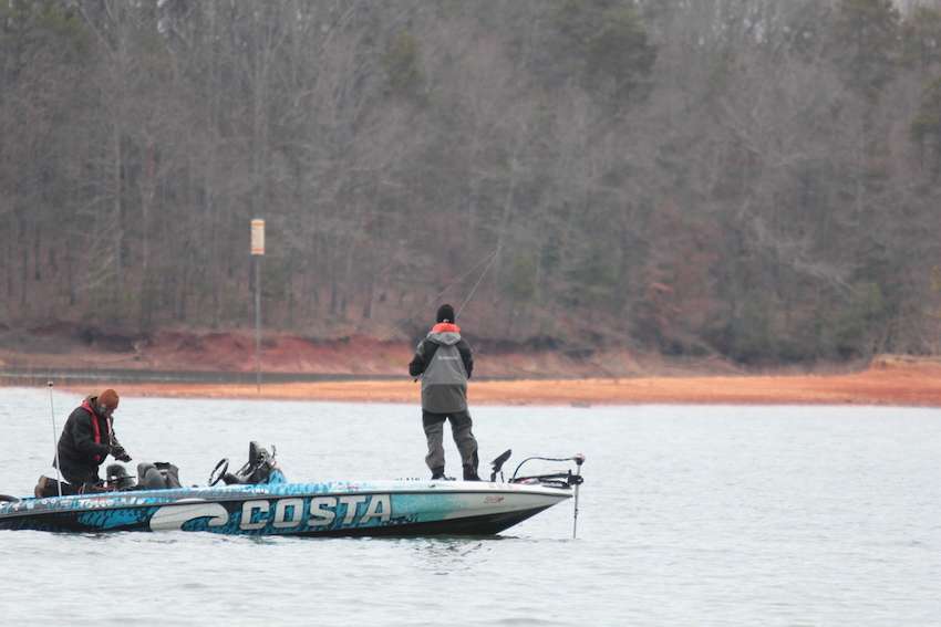 The water may be down, but the temperatures are rising on Hartwell. The morning greeted anglers with 29 degree temps at blast off, nearly triple what the temps were yesterday. 