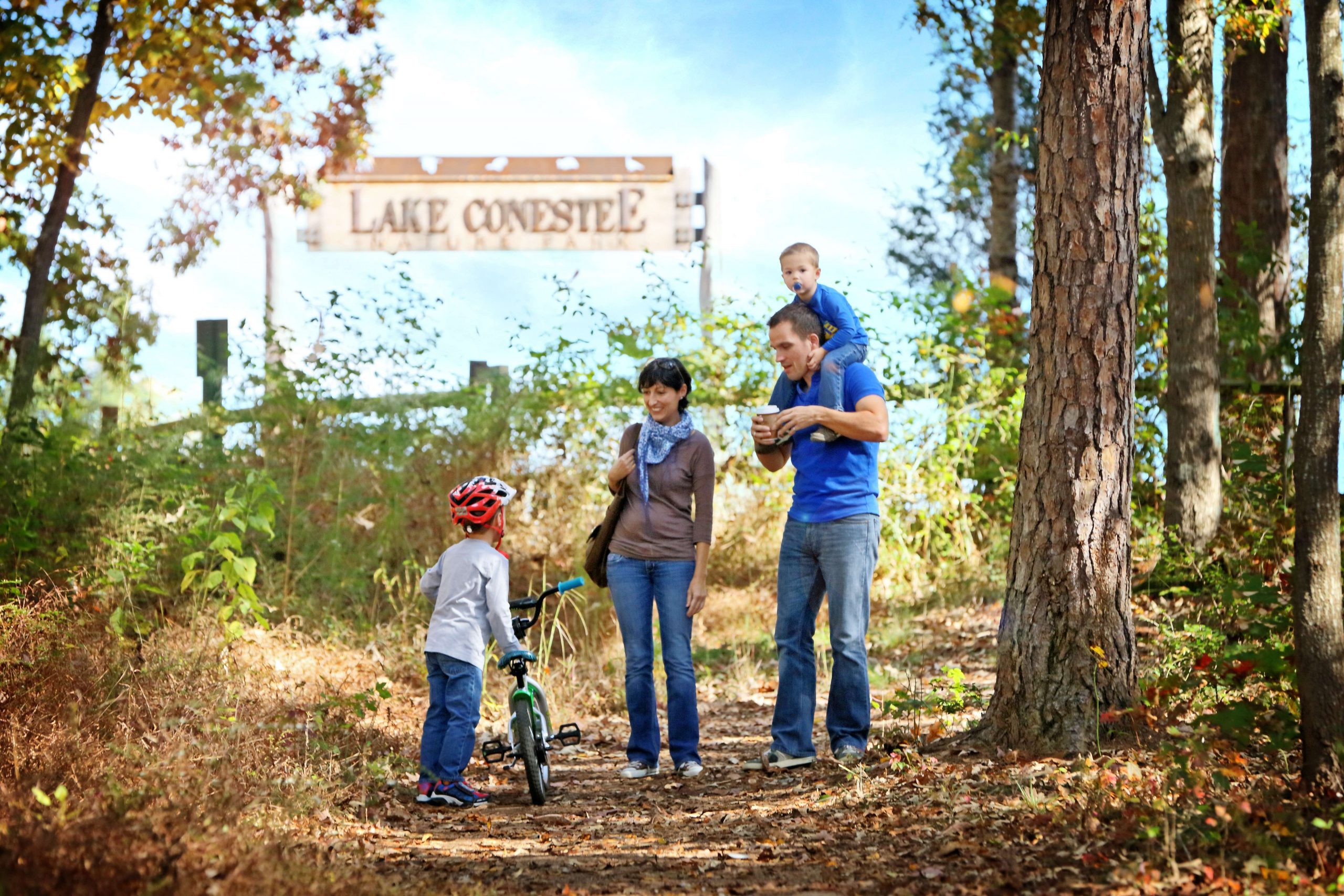 Lake Conestee Nature Park consists of approximately 400 acres of natural habitat on the Reedy River, and it is located 6 miles south of downtown Greenville.