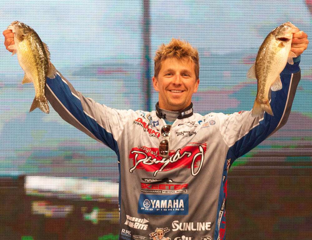 Chad Pipkens fished the first break in the backs of pockets up the Seneca River, between the bridges. His fish were in 25-30 feet â some suspended â and he fished for them two ways: with a Damiki Armor Shad (shad) on a 3/8-oz head, and dropshotting a Po Boys DS Darter (green pumpkin).