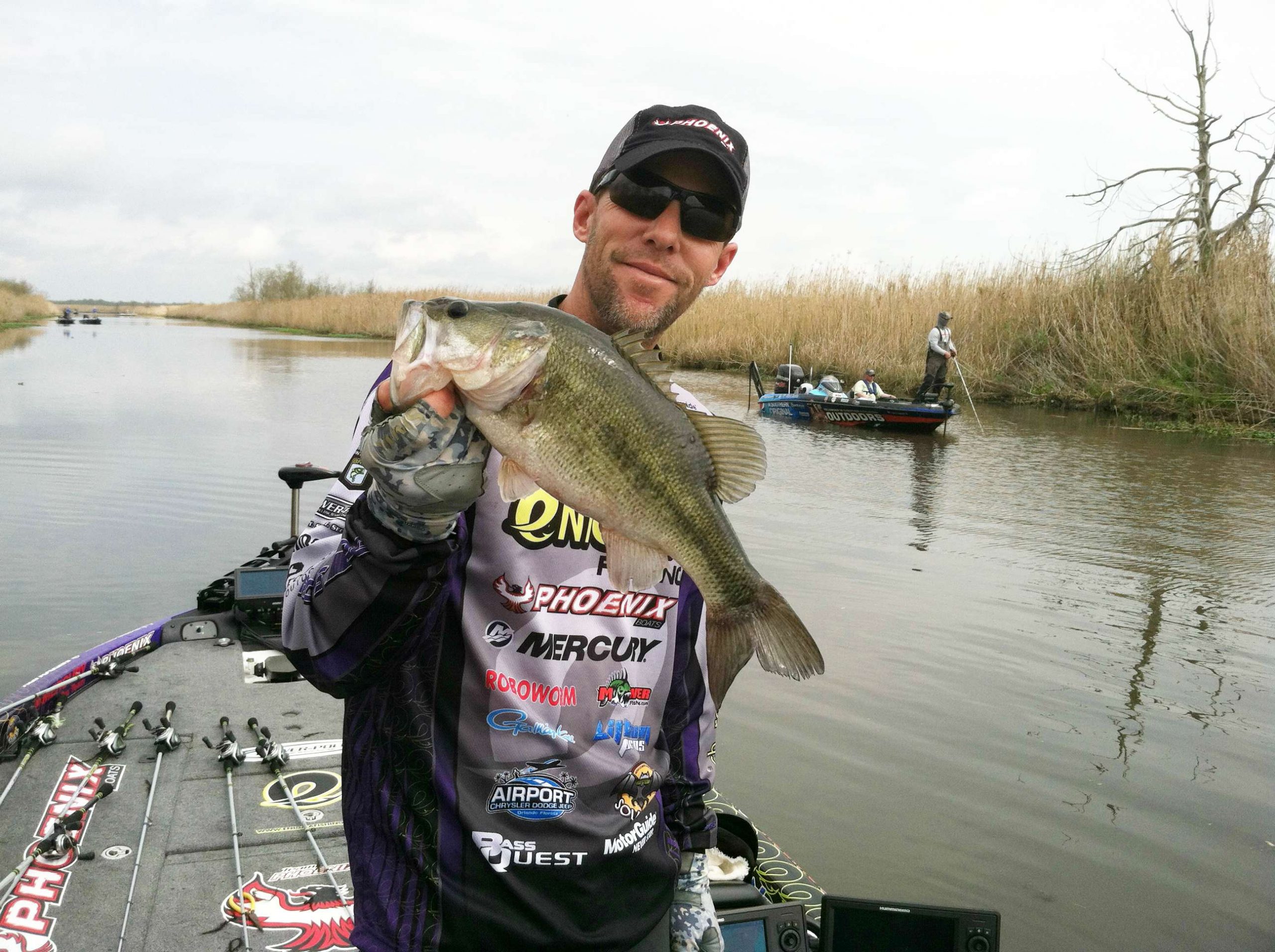 Aaron Martens with a nice one.
<br>Photo by Bassmaster Marshal Darren Woods