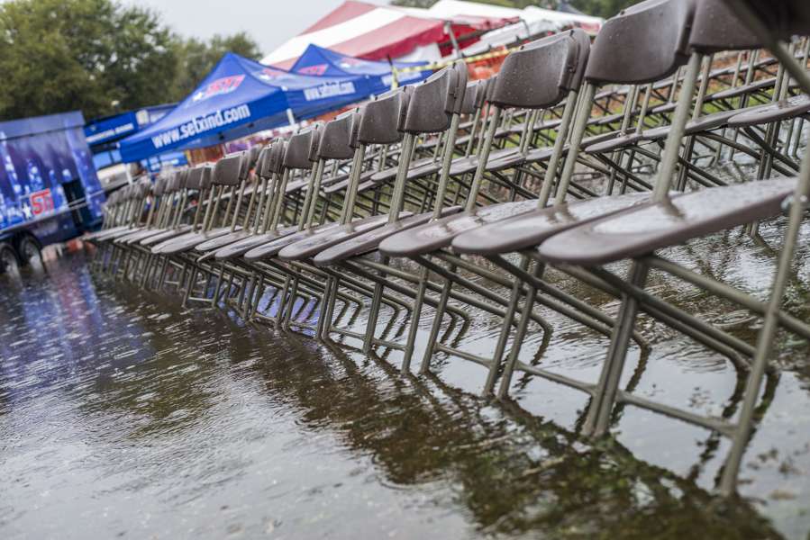 Hey man! Is this the Splash Zone?