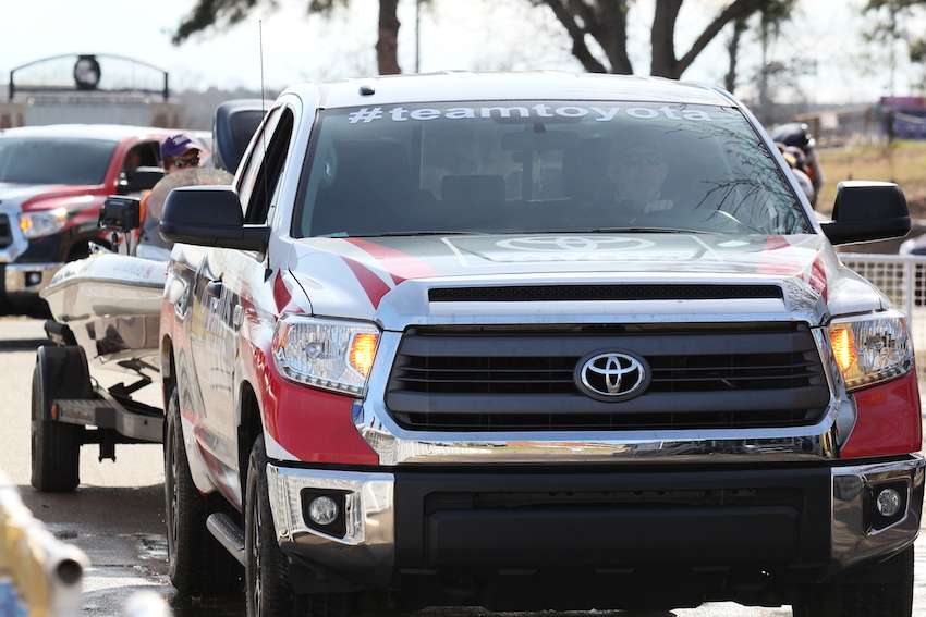 The next team up is being pulled in by a Toyota Tundra.