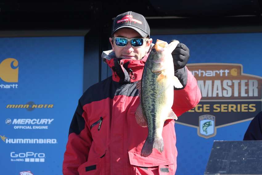 Colby Ogden and Brandon Simoneaux of Lamar University also had only one fish, 4-3, and sit in 18th place. 