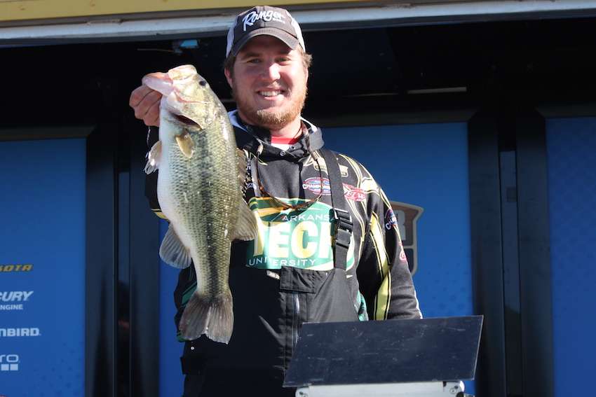 Evan Smith and Aaron Sarna of Arkansas Tech University sit in 6th with 2 fish for 7-9, including the Carhartt Big Bass Day 1 leader weighing in at 6-3. 