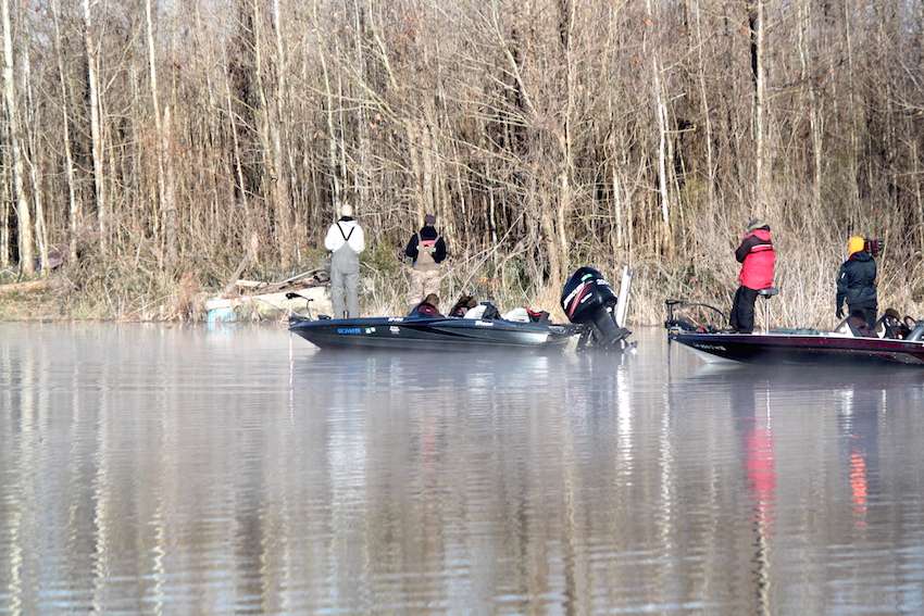 Southeastern Oklahoma's Dwight Camp and Jonathan Furlong try to hold onto their lead on the final day of the Carhartt Bassmaster College Series Central Regional. 