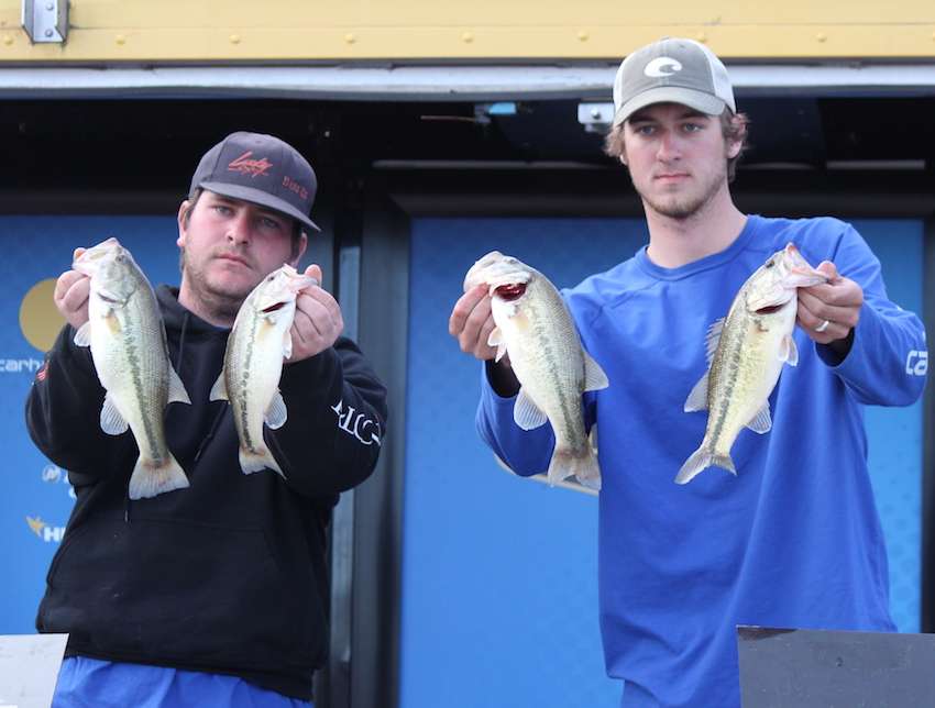 Dwight Camp and Jonathan Furlong of Southeastern Oklahoma finish third with 25-3. 