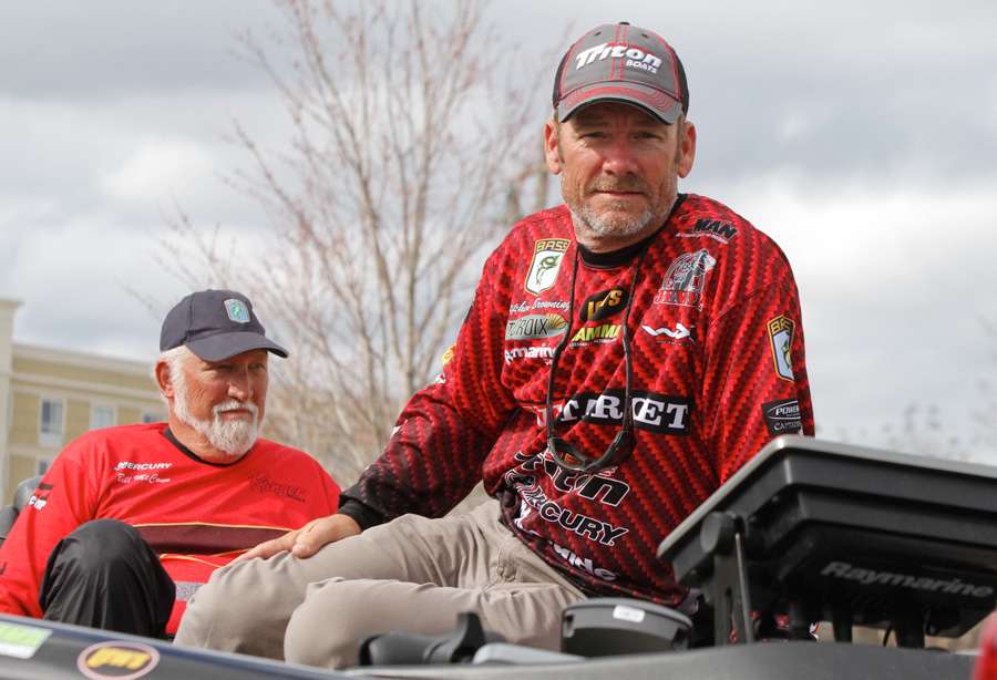 Stephen Browning and his co-angler, Bill McCoun, wait to be the first boat pulled to the scales. They both had great tournaments - Browning finished in 5th place; McCoun won the co-angler side. 