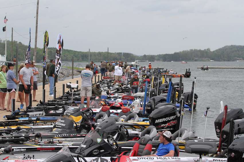 Anglers head to weigh-in at the City Harbor in Guntersville, Ala., after Day 1 of the Diet Mtn Dew Elite Series event.