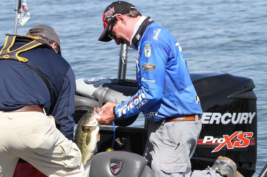 Shaw Grigsby bags his fishâ¦