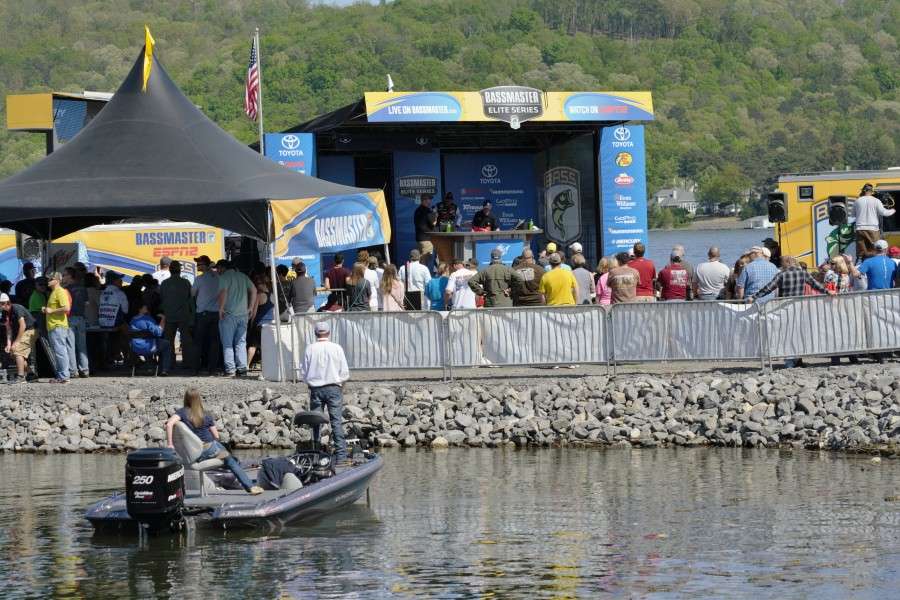 Some fans cruised into the pier area to watch the weigh-in from their boats.