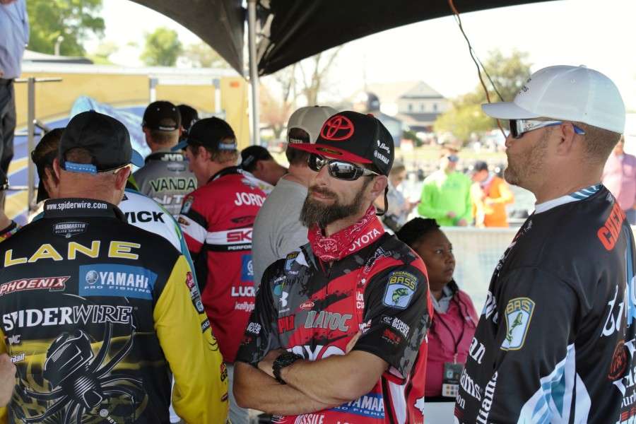 Behind the stage, Iaconelli is wondering if his Day 3 catch was enough to keep the lead.