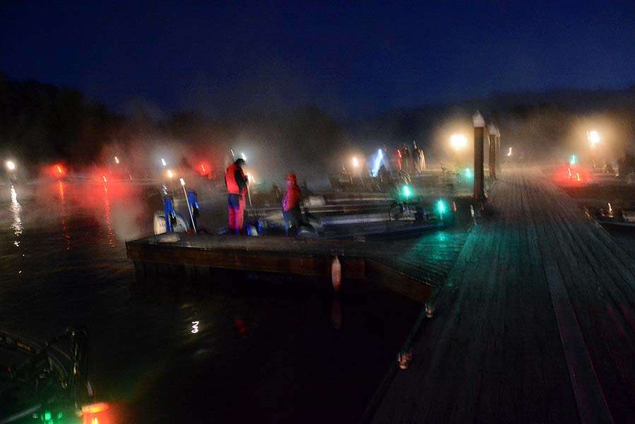 Just when itâs nearing takeoff time, the fog rolls into the boat basin. 