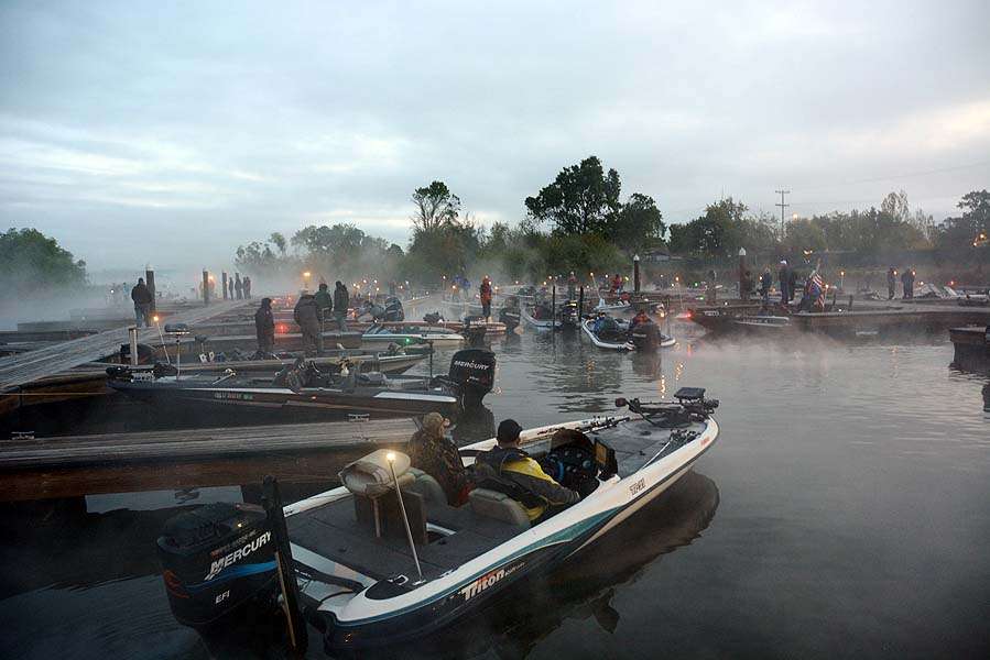 Anglers from 11 western states are competing in this tournament to determine bragging rights and the chance to advance to the B.A.S.S. Nation Championship. 