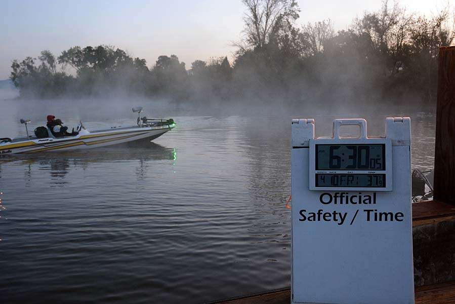 The clock signals the start of Day 3 on Clear Lake. 