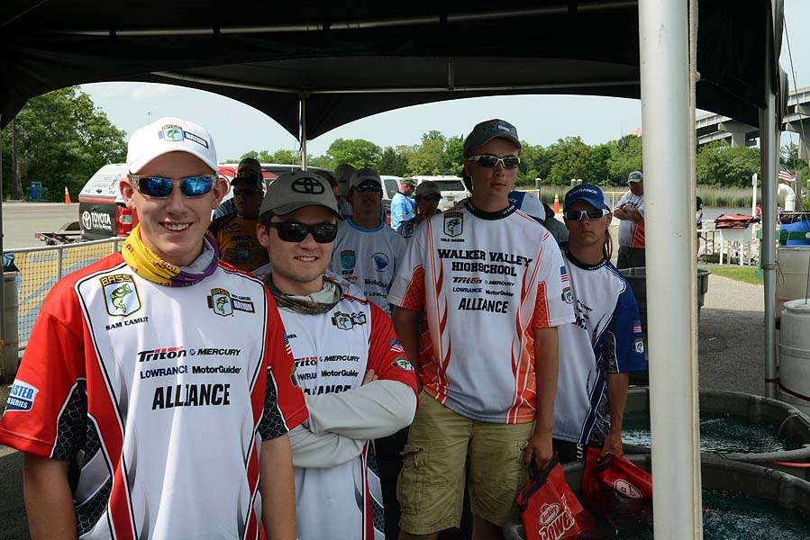 The tournament switches gears to the weigh-in for the Costa Bassmaster High School Southern Divisional. 