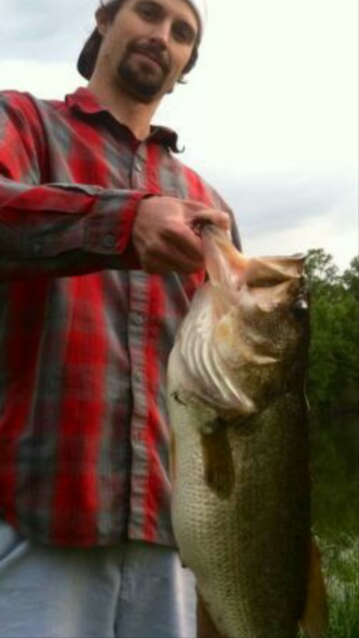 Gable Gunning
North Carolina
10-7
Lower lake, North Carolina
Zoom Magnum Trick Worm (black)