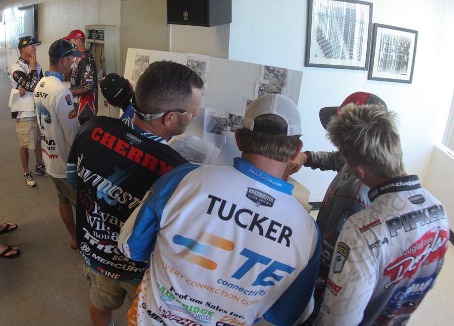 The anglers' briefing was dominated by concerns about navigation issues on the California Delta. Anglers gathered around maps trying to figure out the maze of water and all the existing rules and regulations. 