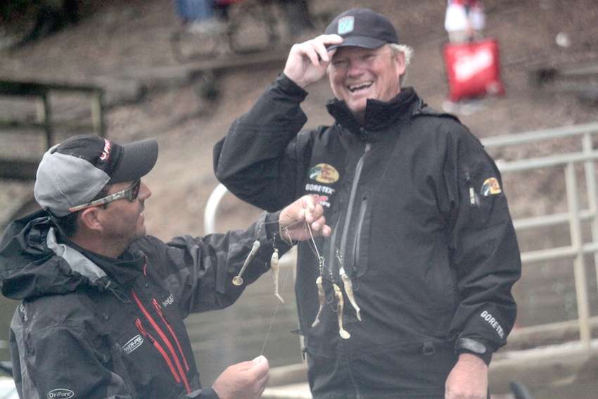 Darrell Davis tells the story about catching this umbrella rig on Day 2. 