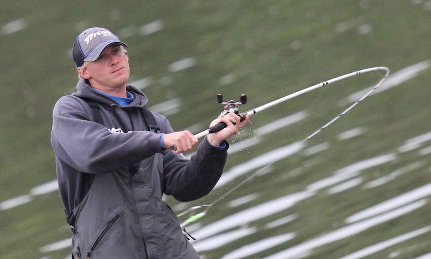 Connell swaps back to the spinnerbait. 