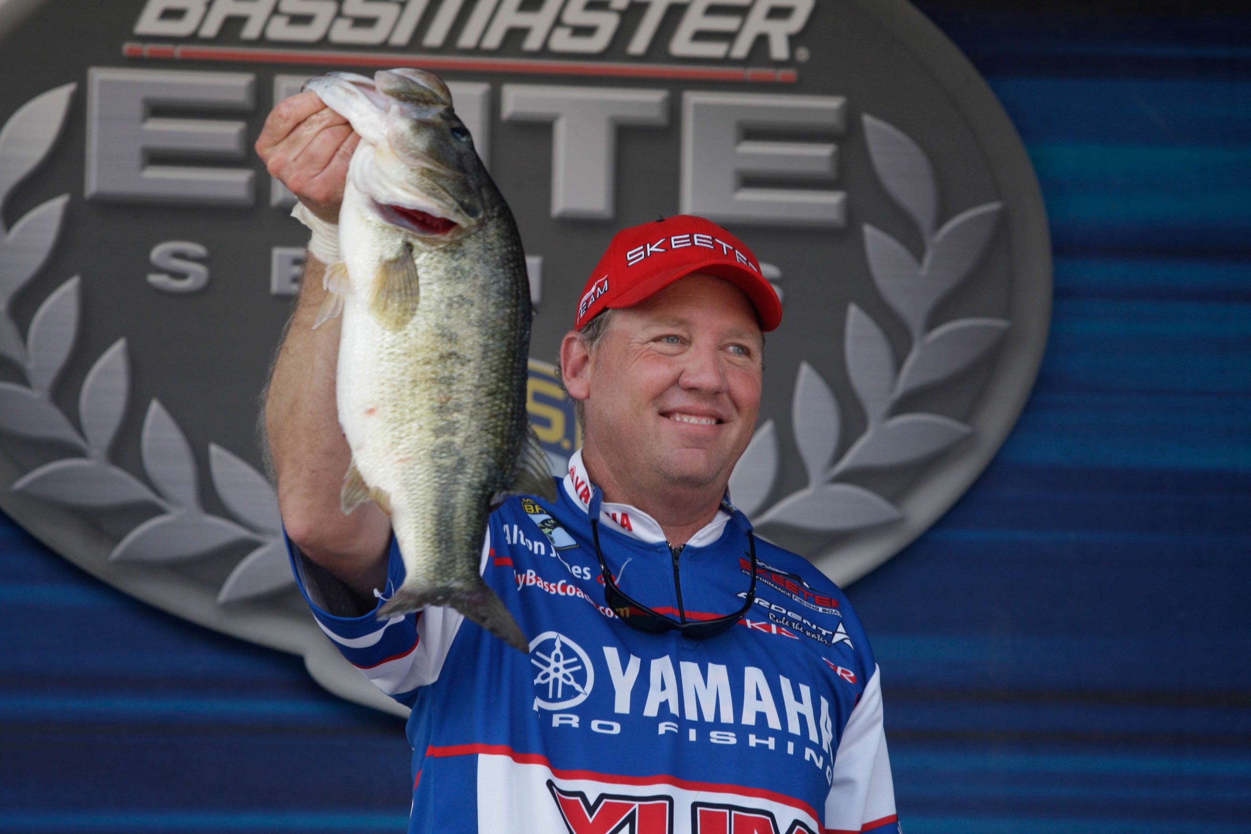 Alton Jones limited every day in the 2009 event, fishing a lipless crankbait along a 200-yard grassbed on the edge of the main river channel. He caught more than 89 pounds there over the four days, ending in 12th place.
